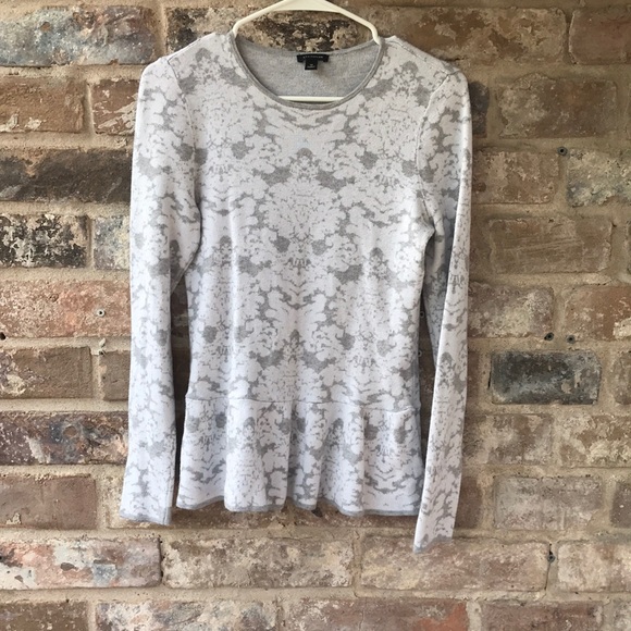 Ann Taylor Tops - Ann Taylor gray and white long sleeve